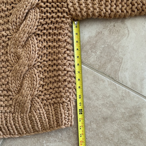 Slide show sweater - Picture 6 of 9